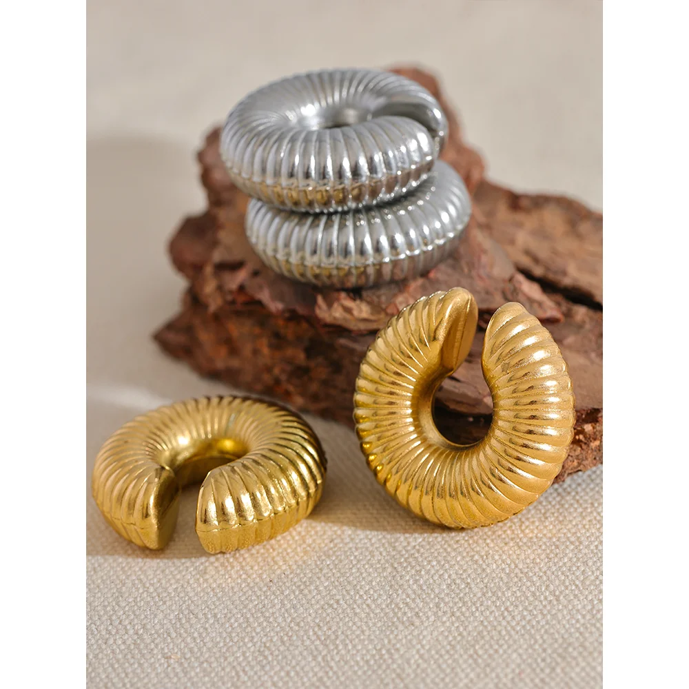 Non-adjustable Round  EarCuff