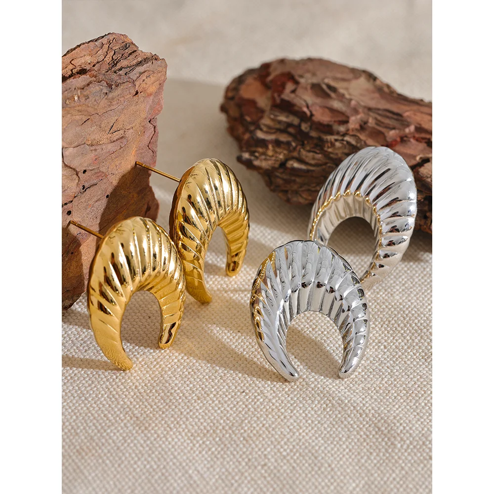 Moon Horn Hollow Earrings