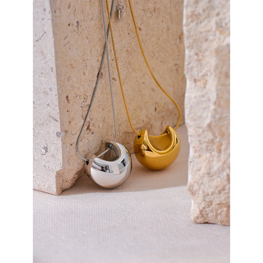 Hollow Moon Necklace