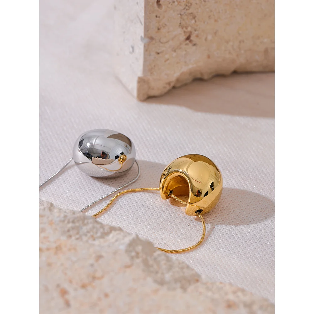 Hollow Moon Necklace
