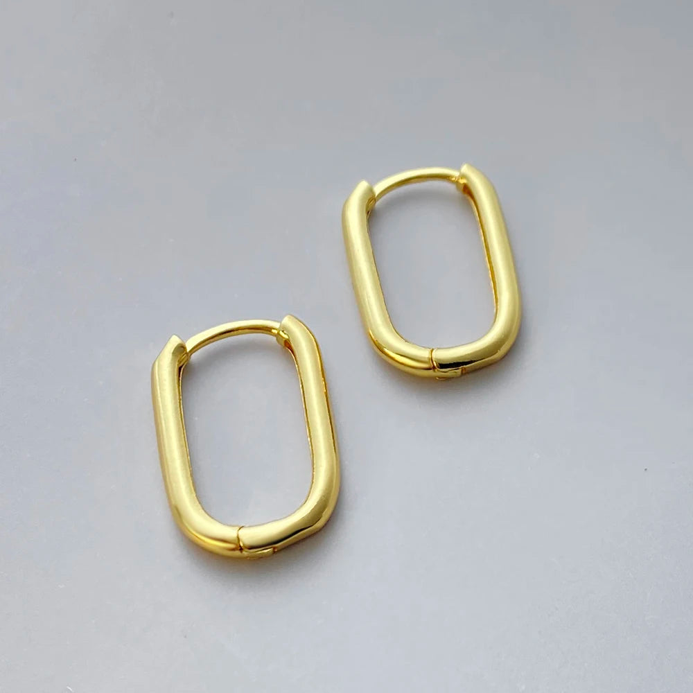 Crystal-encrusted Oval Earring